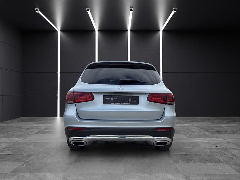 Gebraucht Mercedes GLC220 194 PS (142 kW) 2021 Silber SUV