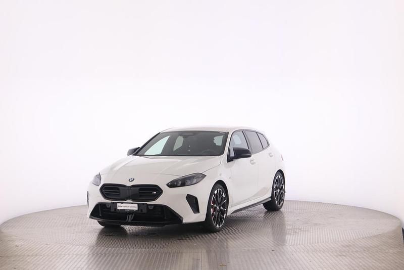 Weiss Gebraucht 2024 BMW M135 Performance Kleinwagen | CHF 47’900 (Fairer Preis) - Bild 1/4