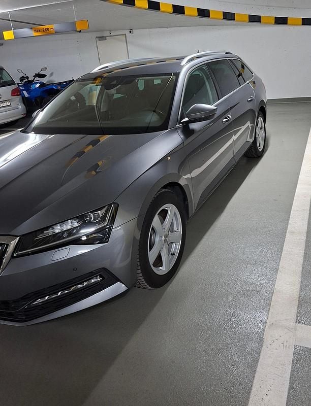Gebraucht Skoda Superb Ambition 200 PS (147 kW) 2023 Kombi