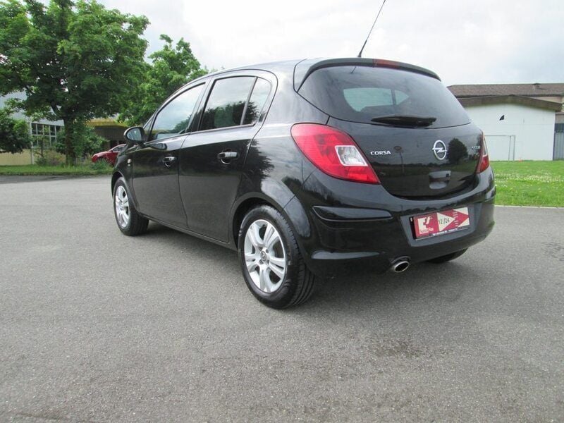Gebraucht Opel Corsa 85 PS (62 kW) 2011 Limousine