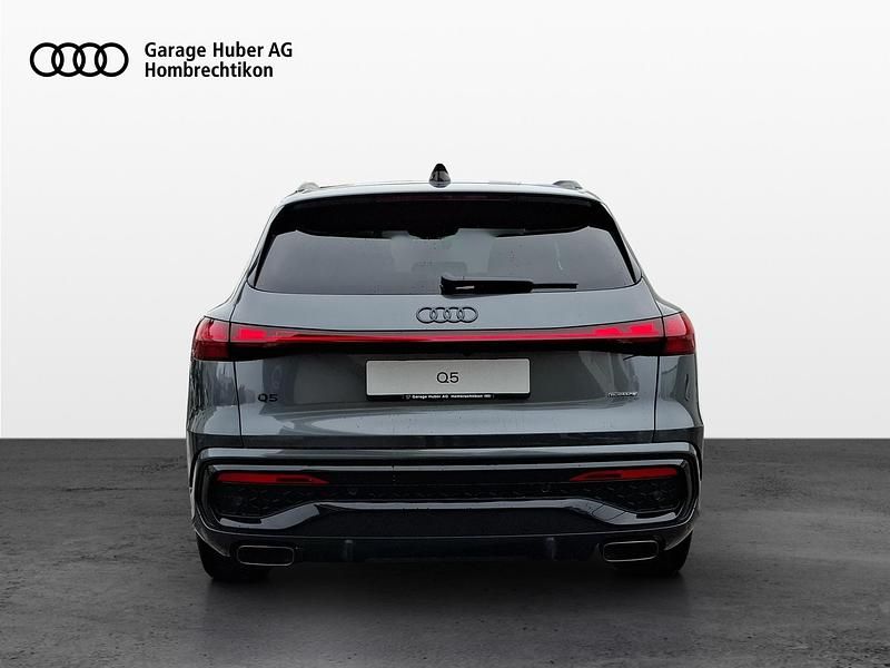 Neu Audi Q5 Ambiente 366 PS (269 kW) 2026 Grau SUV