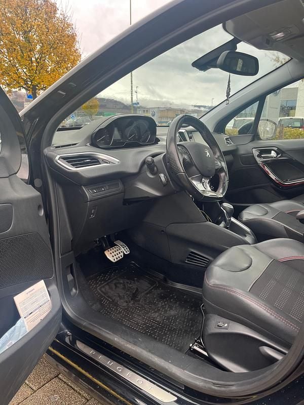 Gebraucht 2018 Peugeot 208 GT-line Kleinwagen | CHF 8’500 (Fairer Preis) - Bild 1/4