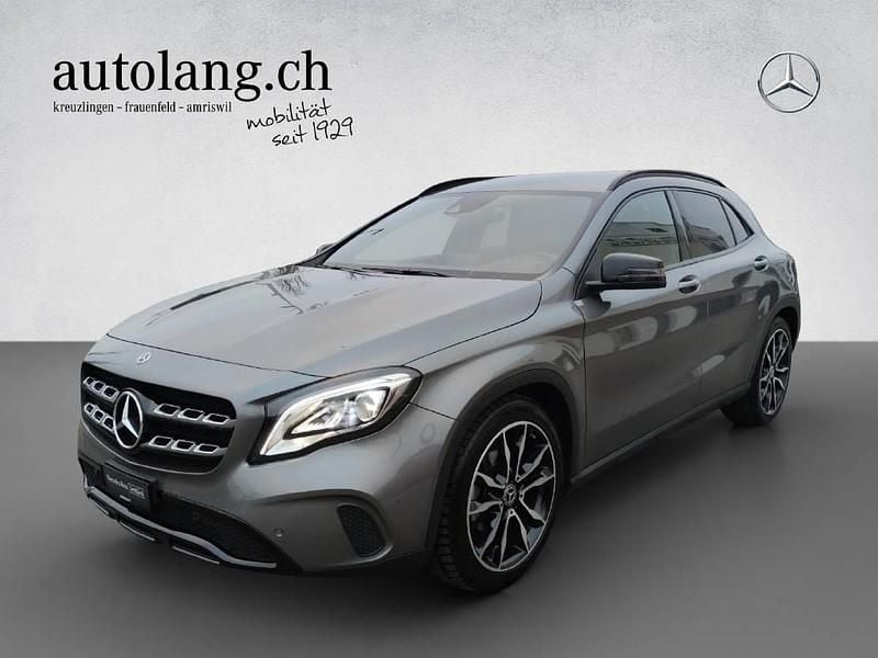 Gebraucht Mercedes GLA200 Night 156 PS (114 kW) 2019 Grau SUV