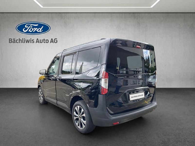 Neu Ford Tourneo Courier Titanium 125 PS (91 kW) 2026 Van / Kleinbus