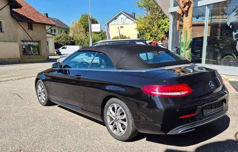 Gebraucht Mercedes C180 156 PS (114 kW) 2018 Schwarz Cabrio