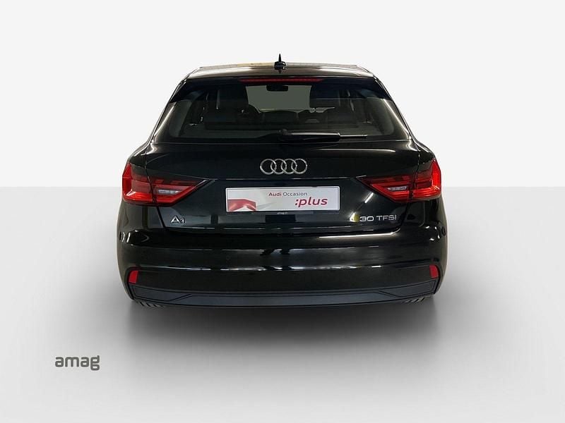 Gebraucht Audi A1 Sportback Attraction 116 PS (85 kW) 2020 Mythosschwarzmythosschwarz Kleinwagen