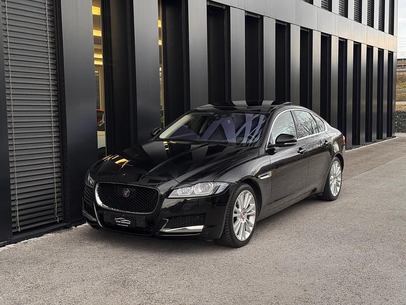 Gebraucht Jaguar XF Prestige 180 PS (132 kW) 2016