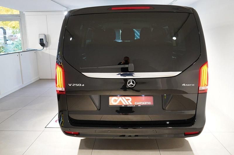 Gebraucht Mercedes V250 Avantgarde 190 PS (139 kW) 2024 Schwarz Van / Kleinbus