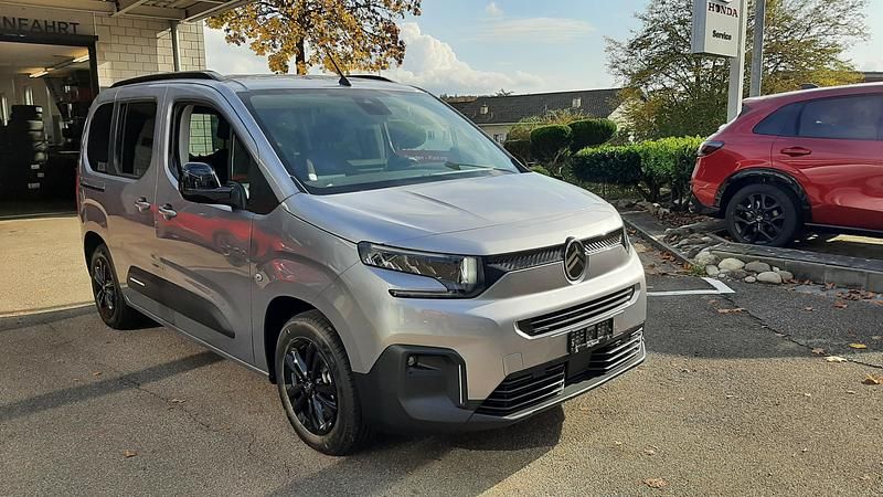 Gebraucht Citroën Berlingo 131 PS (96 kW) 2024 Grau Van / Kleinbus
