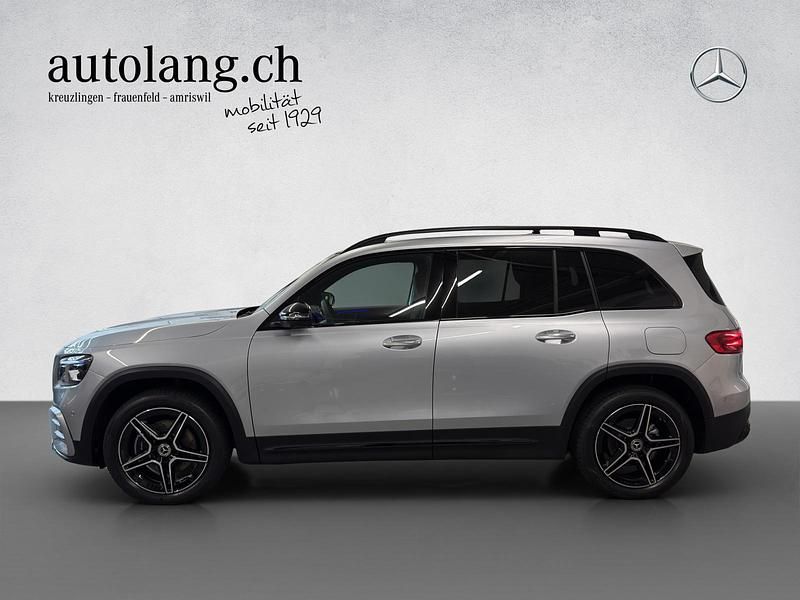 Neu Mercedes GLB200 AMG line 163 PS (119 kW) 2025 Silber SUV