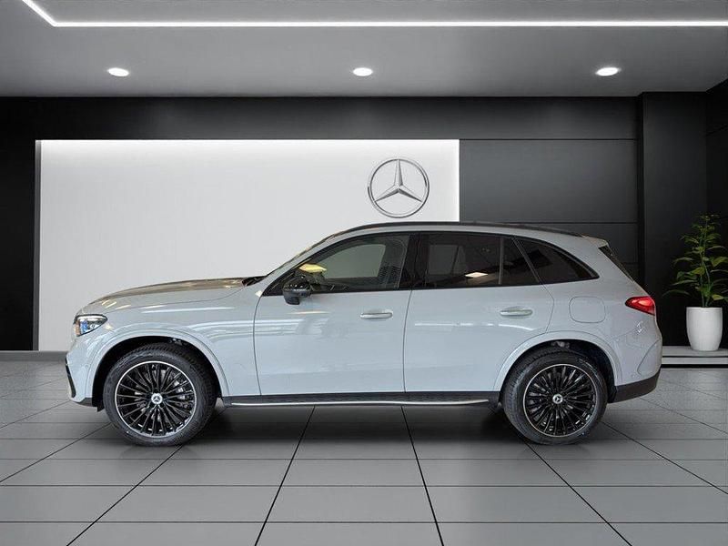 Neu Mercedes GLC300e 381 PS (280 kW) 2026 Grau SUV