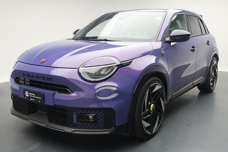 Violett Neu 2025 Fiat 600 Abarth SUV | CHF 44’100 (Etwas zu teuer) - Bild 1/4