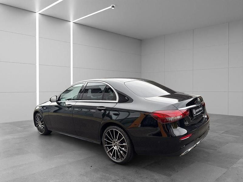 Gebraucht Mercedes E220 AMG line 194 PS (142 kW) 2021 Limousine