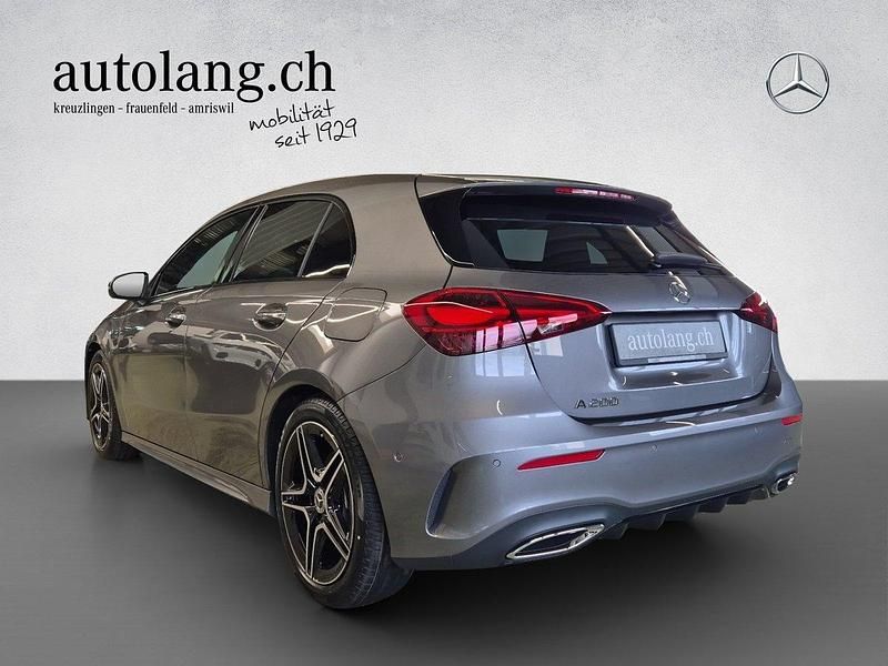 Neu Mercedes A200 AMG line 177 PS (130 kW) 2025 Grau Limousine