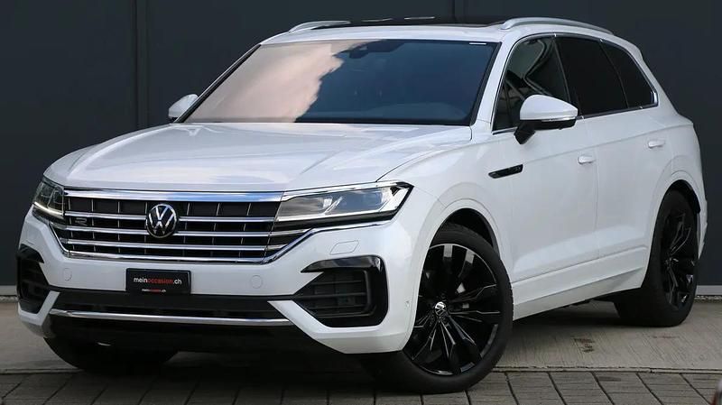 Weiss Gebraucht 2025 VW Touareg R-line SUV | CHF 68’650 (Superpreis) - Bild 1/4
