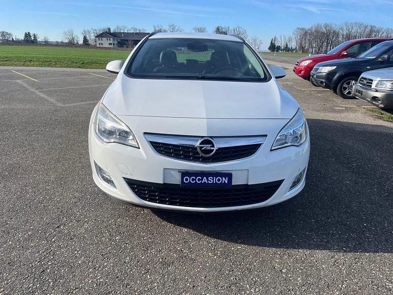 Gebraucht Opel Astra Cosmo 140 PS (102 kW) 2012 Kombi