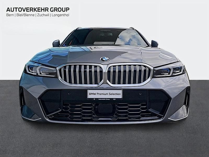 Gebraucht BMW 330 M Sport 285 PS (209 kW) 2024 Kombi