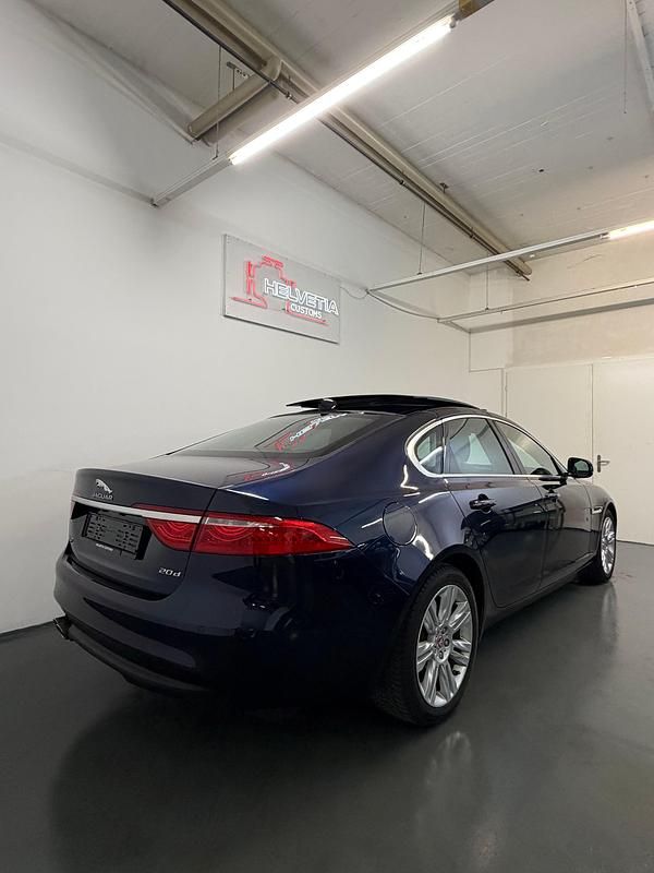 Gebraucht Jaguar XF Portfolio 180 PS (132 kW) 2016
