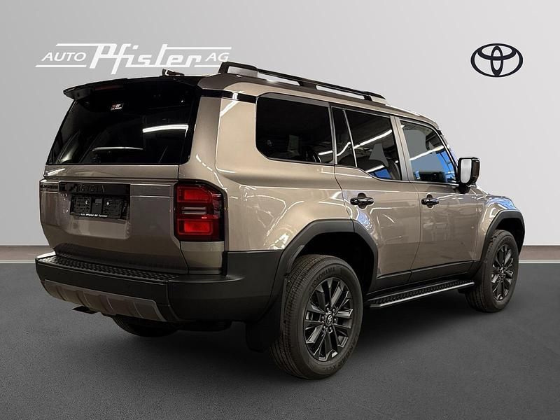 Neu Toyota Land Cruiser 205 PS (150 kW) 2026 Anthrazit SUV