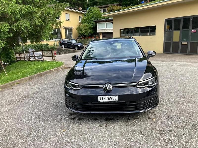 Gebraucht VW Golf VIII Life 110 PS (80 kW) 2025 Schwarz Kombi