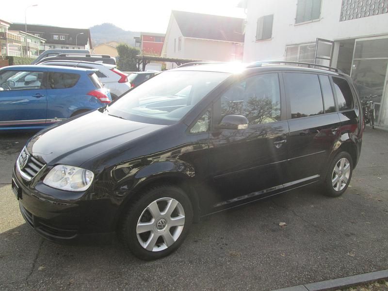 Gebraucht 2006 VW Touran Trendline Van / Kleinbus | CHF 2’900 (Fairer Preis) - Bild 1/4