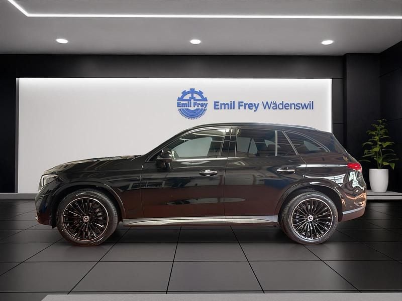 Neu Mercedes GLC220 AMG line 220 PS (161 kW) 2025 Schwarz SUV