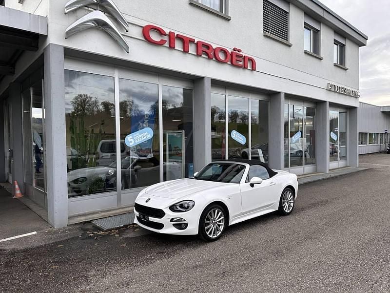 Weiss Gebraucht 2017 Fiat 124 Spider Lusso Cabrio | CHF 16’900 (Fairer Preis) - Bild 1/4