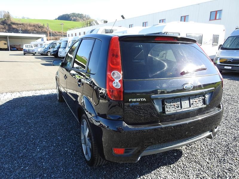 Gebraucht Ford Fiesta Ambiente 80 PS (58 kW) 2008 Kleinwagen