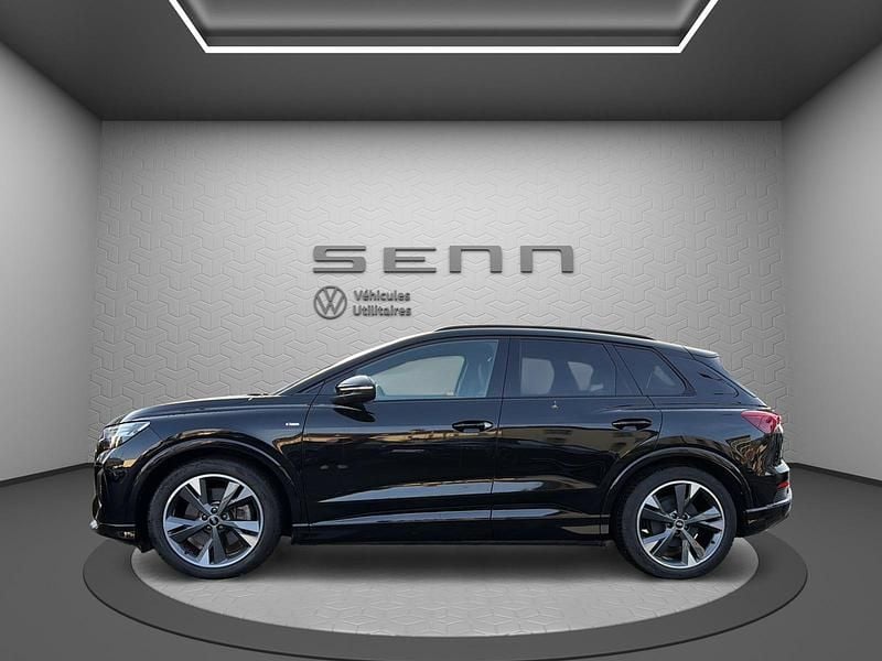 Gebraucht Audi Q4 e-tron Ambiente 219 kW (299 PS) 2021 Schwarz SUV