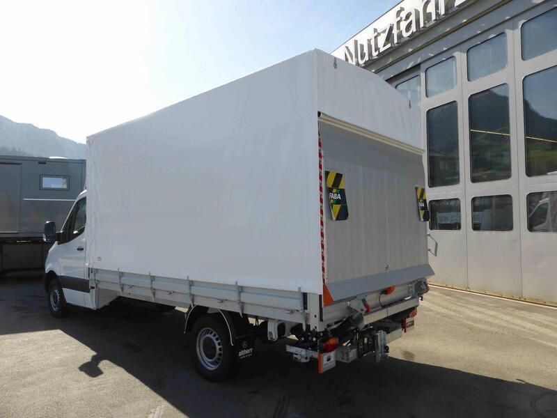 Gebraucht Mercedes Sprinter 170 PS (125 kW) 2024 Weiss Van