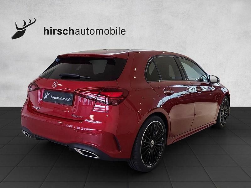 Neu Mercedes A250 224 PS (164 kW) 2025 Limousine