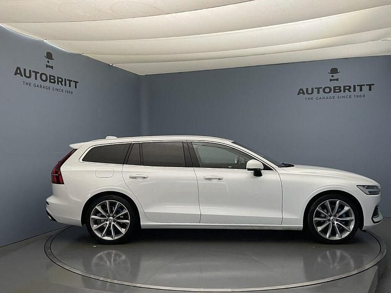 Gebraucht Volvo V60 Inscription 190 PS (139 kW) 2019 Kombi