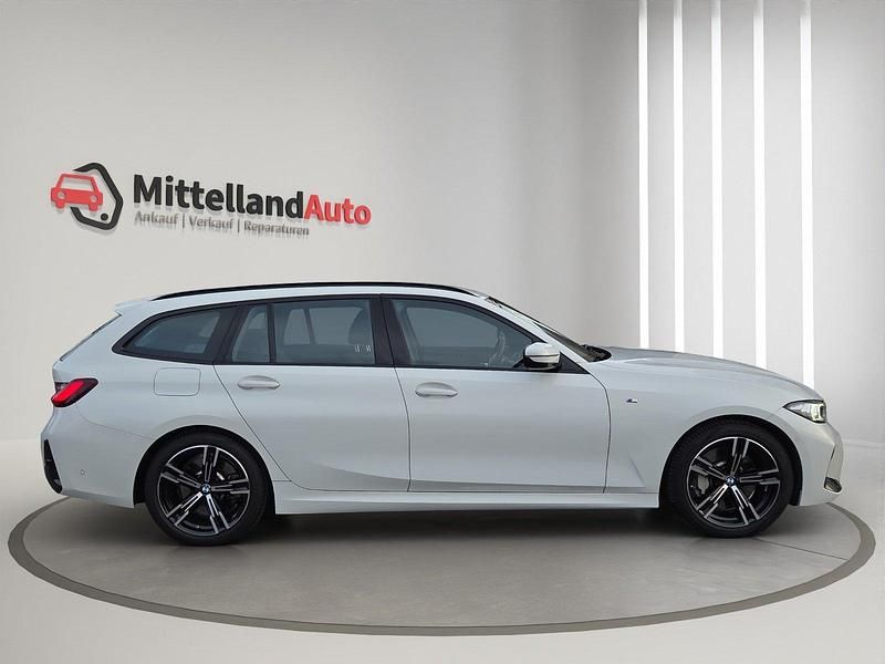 Gebraucht BMW 330 M Sport 285 PS (209 kW) 2023 Kombi