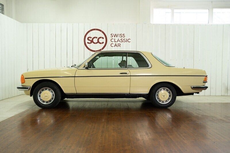 Gebraucht 1977 Mercedes 230 Coupé | CHF 19’900 - Bild 1/4
