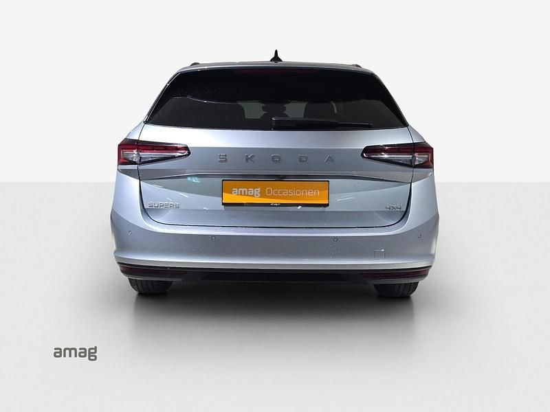 Gebraucht Skoda Superb Selection 193 PS (141 kW) 2025 Pebble silber, metallic Kombi