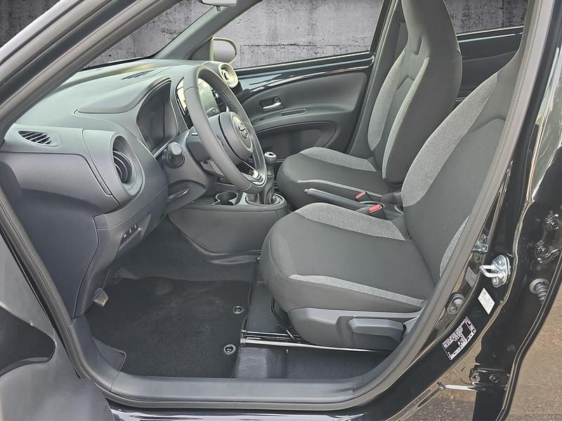 Neu Toyota Aygo X Comfort 72 PS (52 kW) 2025 Schwarz SUV