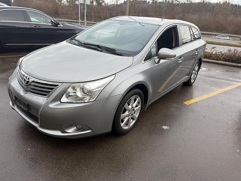 Gebraucht Toyota Avensis Luna 152 PS (111 kW) 2011 Kombi