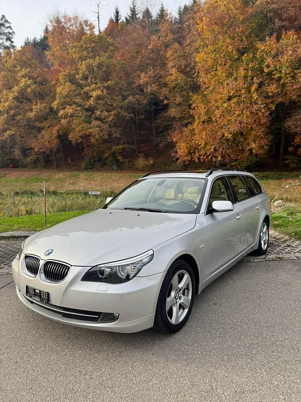 Gebraucht 2009 BMW 530 Kombi | CHF 9’800 (Etwas zu teuer) - Bild 1/4