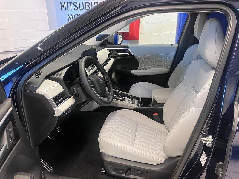 Neu Mitsubishi Outlander P-HEV Instyle 306 PS (225 kW) 2025 Blau SUV