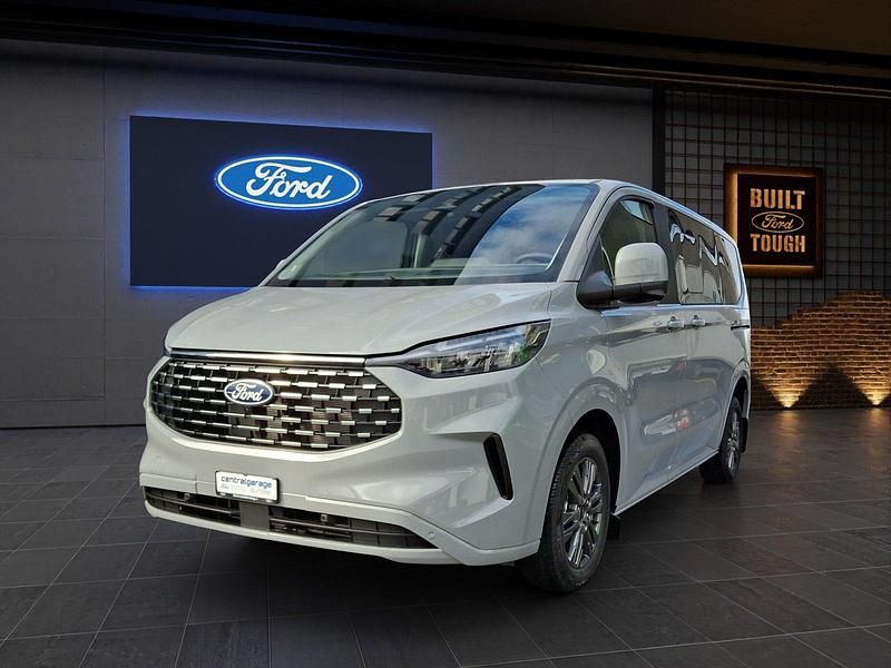 Gebraucht Ford Tourneo Titanium 170 PS (125 kW) 2024 Van / Kleinbus