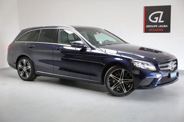 Gebraucht Mercedes C220 194 PS (142 kW) 2018 Blau Kombi