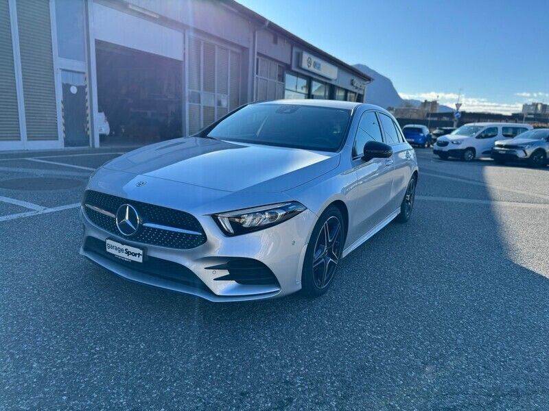Gebraucht Mercedes A200 AMG line 163 PS (119 kW) 2021