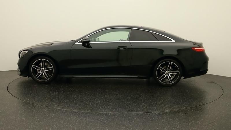 Gebraucht Mercedes E220 AMG line 194 PS (142 kW) 2020 Coupé