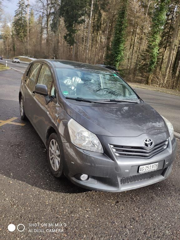 Gebraucht 2009 Toyota Verso Terra Van / Kleinbus | CHF 3’450 (Superpreis) - Bild 1/4