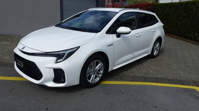 Neu 2025 Suzuki Swace Kombi | CHF 35’900 - Bild 1/4