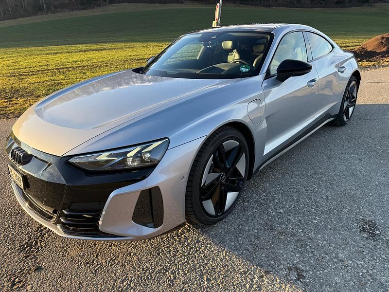 Gebraucht Audi e-tron GT quattro 440 kW (599 PS) 2022 Limousine