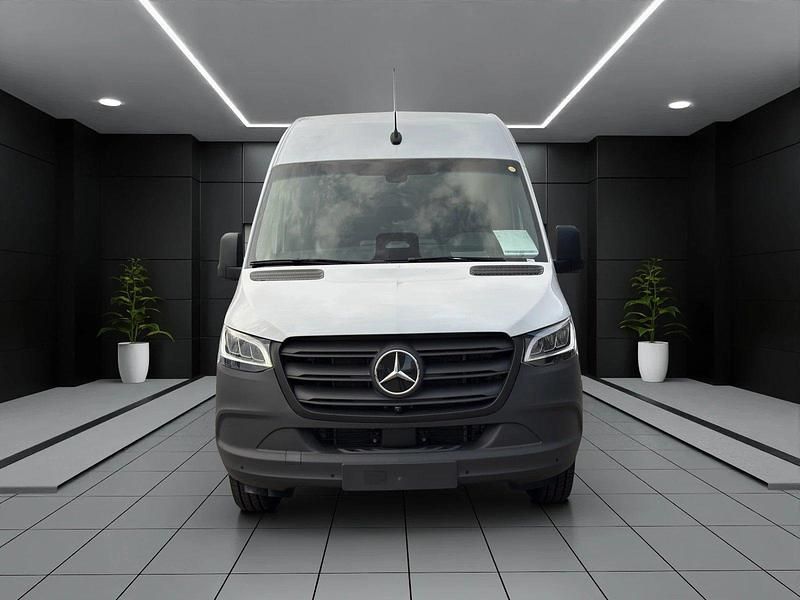 Neu Mercedes E-Sprinter 150 kW (204 PS) 2026 Van