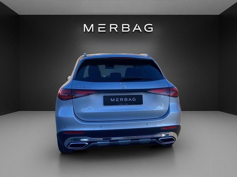 Neu Mercedes GLC200 204 PS (150 kW) 2025 Silber SUV