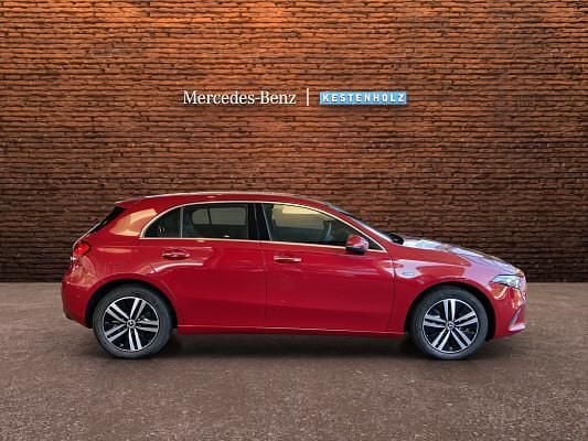 Gebraucht Mercedes A250 Progressive 218 PS (160 kW) 2021 Rot Limousine