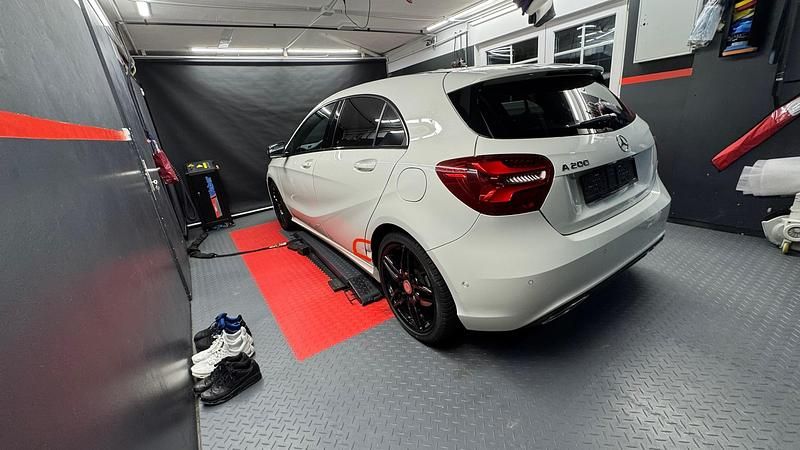 Gebraucht Mercedes A200 AMG line 156 PS (114 kW) 2017